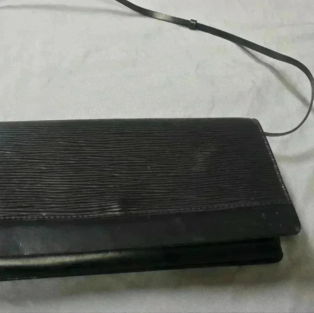 Louis vuitton black leather clutch or wallet purse great condition